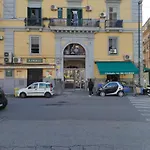 Na' Stanza In Piazza * نابولي