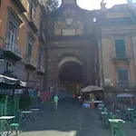 Na' Stanza In Piazza