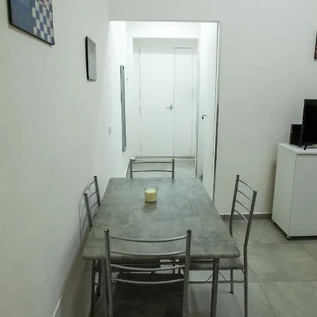 Na' Stanza In Piazza