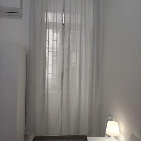 Na' Stanza In Piazza *