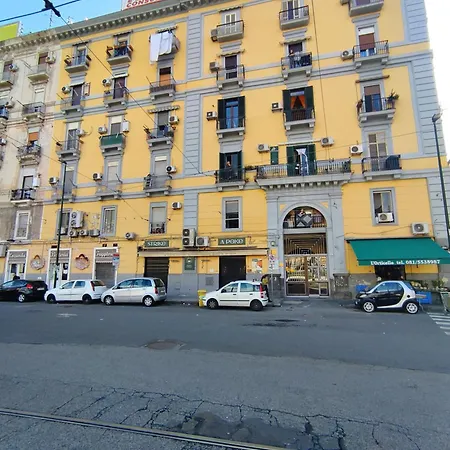 Na' Stanza In Piazza Neapel