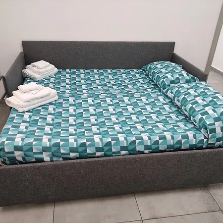 Na' Stanza In Piazza Neapel