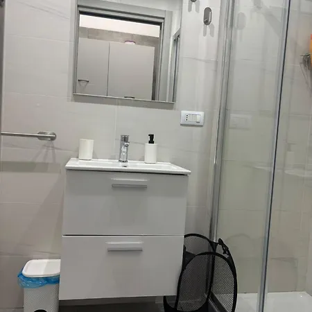 Na' Stanza In Piazza Neapel