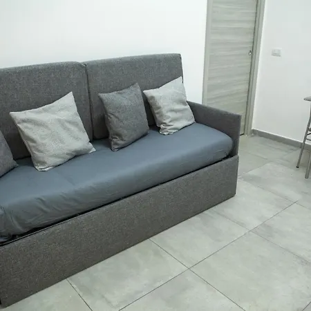 Na' Stanza In Piazza *