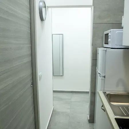 Na' Stanza In Piazza *