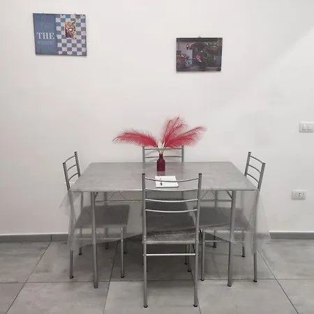Na' Stanza In Piazza * Νάπολη