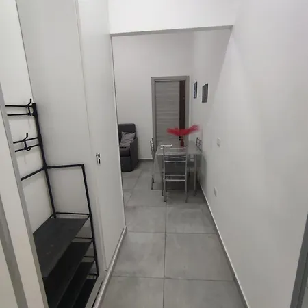 Na' Stanza In Piazza