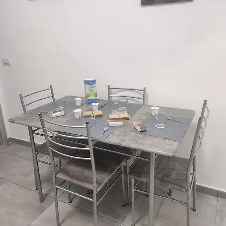 Na' Stanza In Piazza Νάπολη
