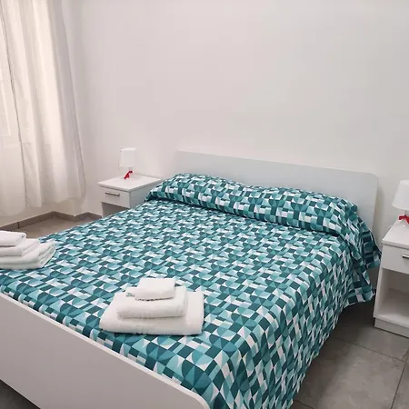 Na' Stanza In Piazza Apartment