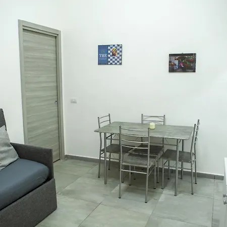Na' Stanza In Piazza * Nápoles