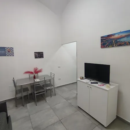 Na' Stanza In Piazza Apartamento